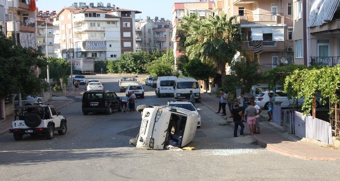 Manavgatta Trafik Kazas Yaral Hlas Haber Ajans