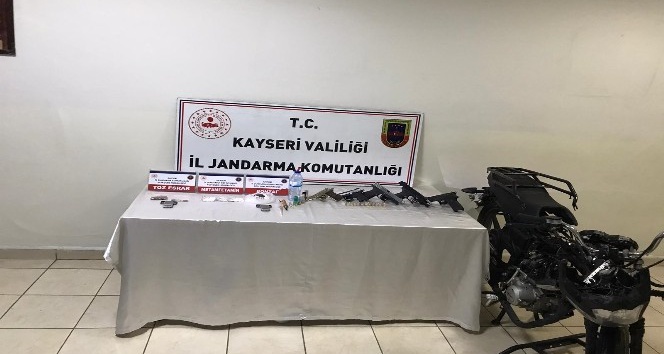 Jandarmadan uyuşturucu operasyonu 5 gözaltı İhlas Haber Ajansı