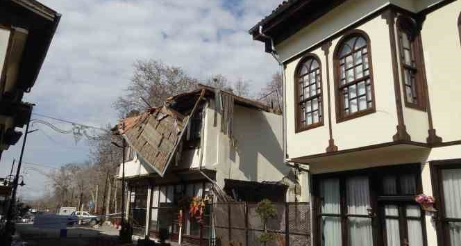 Deprem Malatyada Tarihi K Lt Rel Yap Lara Da Zarar Verdi Hlas Haber