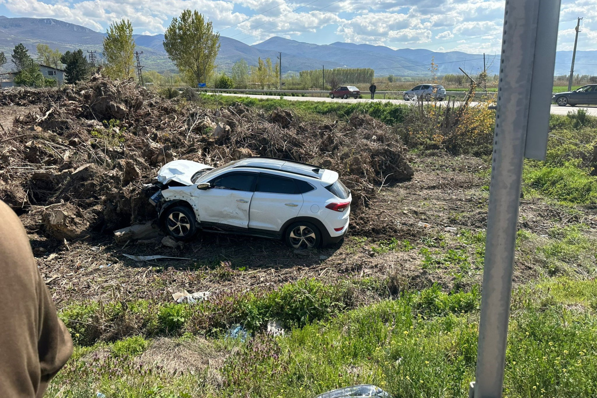 Tokat Ta Trafik Kazas I Bebek Yaral Hlas Haber Ajans