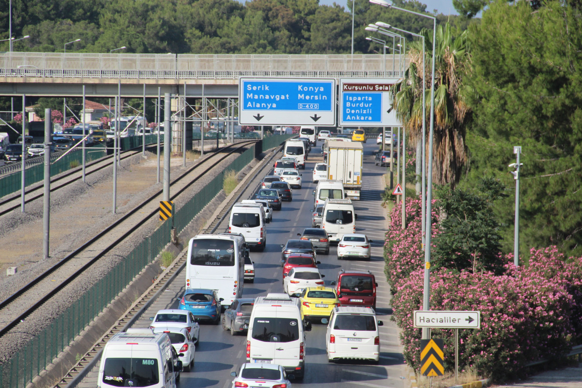 Turizm Kenti Antalya Da D N Trafi I Hlas Haber Ajans