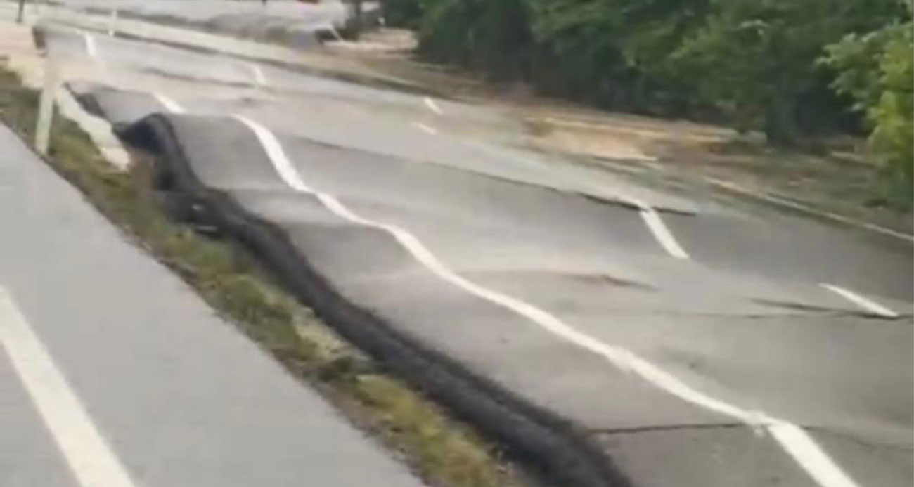 Sel yolda adeta deprem etkisi yaptı