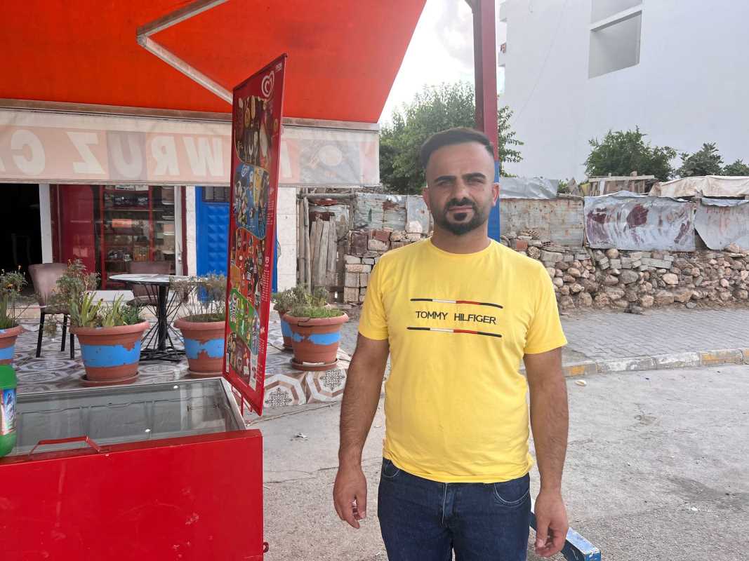 Güneşte kızan yağda yumurta pişirdi