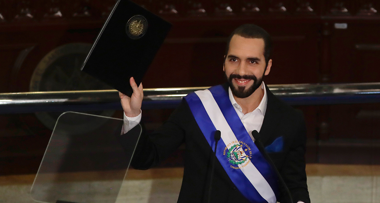 El Salvador Başkanı Bukele, anayasa yasağına rağmen yeniden aday gösterildi