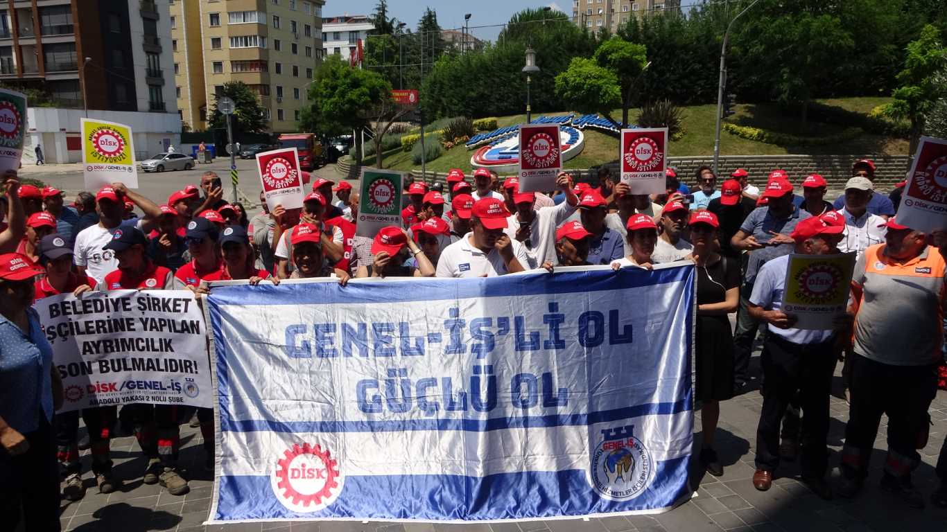 Maltepe Belediyesi işçileri iş bırakma eylemi yaptı