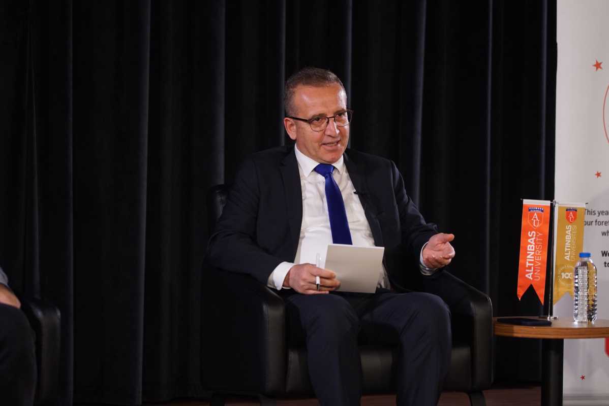 Prof. Dr. Çağrı Erhan: “Darbe ile mücadele için önce sivillerin bilinçlenmesi gerekiyor”