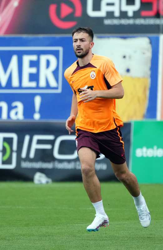 Halil Dervişoğlu takımla ilk kez antrenmana çıktı