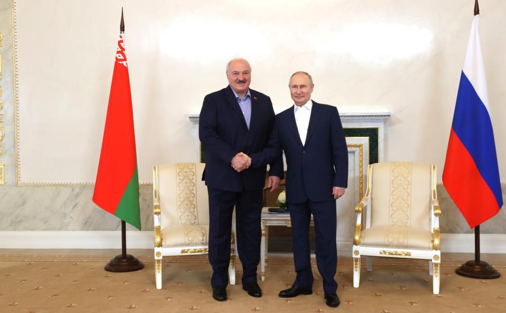 Putin, Belarus Devlet Başkanı Lukaşenko ile bir araya geldi