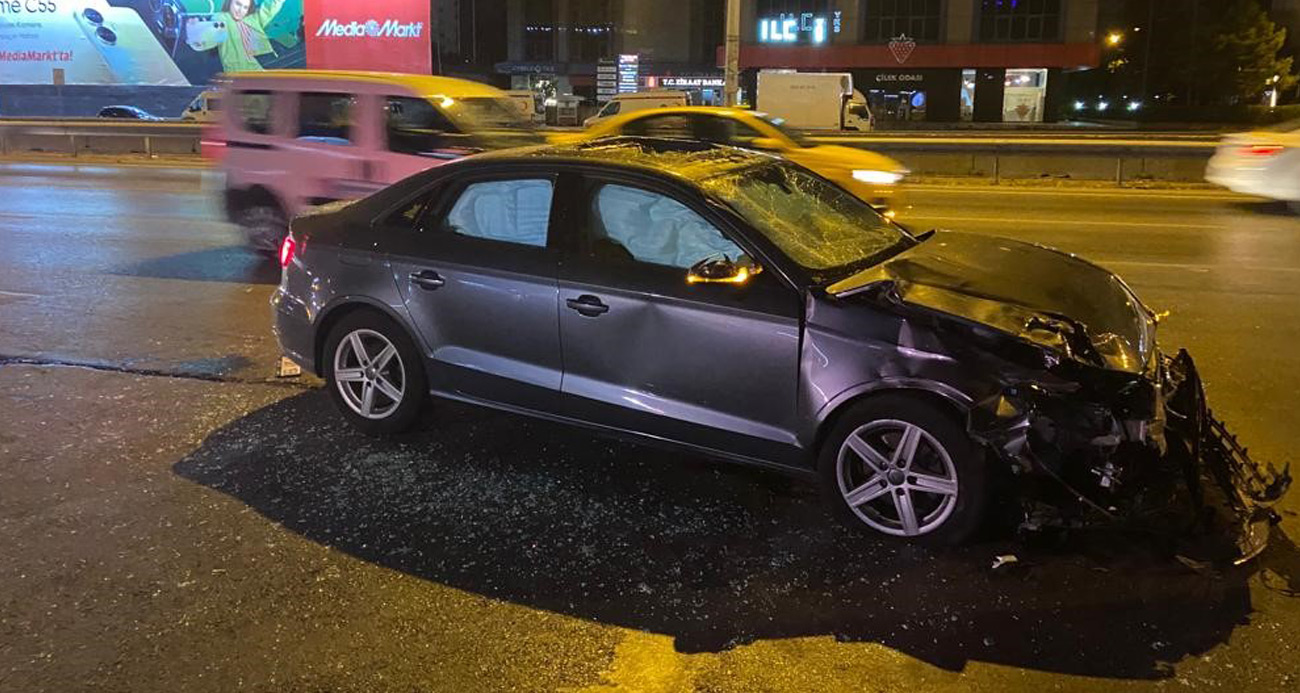 Kadıköy’de makas atarak ilerleyen araç motosiklete çarptı: 1 ölü