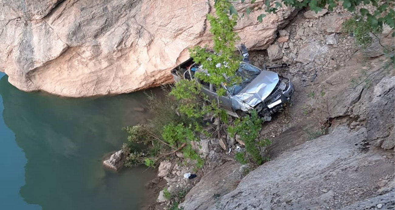 Karaman’da kamyonet Göksu Nehrine uçtu: 1 ölü, 1 yaralı