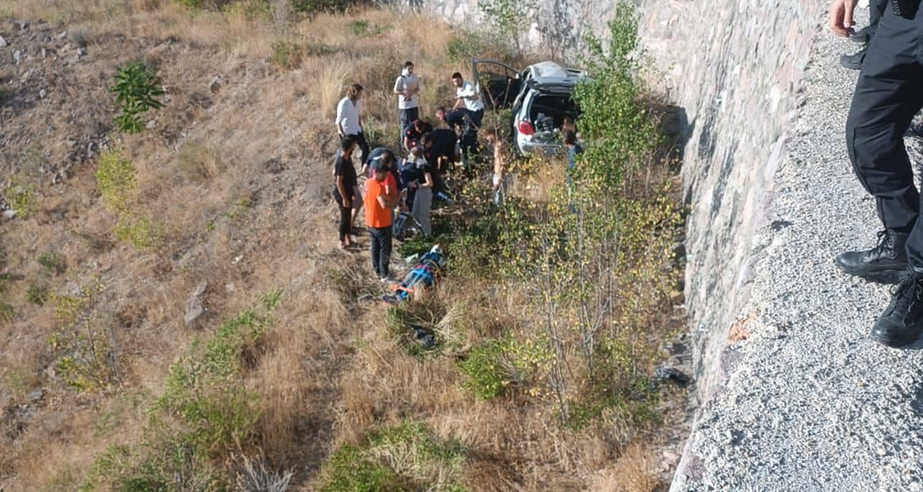 Çankırı’da otomobil şarampole yuvarlandı: 7 yaralı