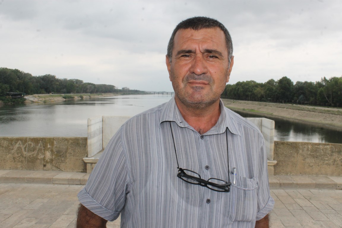 Meriç Nehri’ni kuraklık vurdu: Tarihi ahşap köprünün ayakları gün yüzüne çıktı