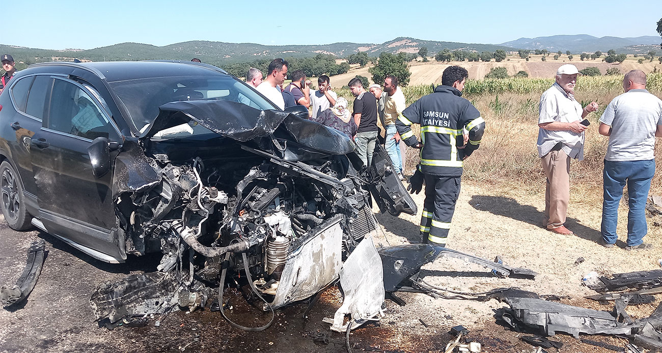 Samsun’da iki araç kafa kafaya çarpıştı: 6 yaralı