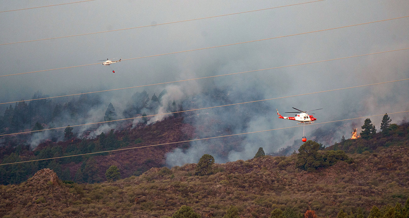 İspanya'nın Tenerife Adası'ndaki yangın büyüyor: Bin 800 hektar alan kül oldu