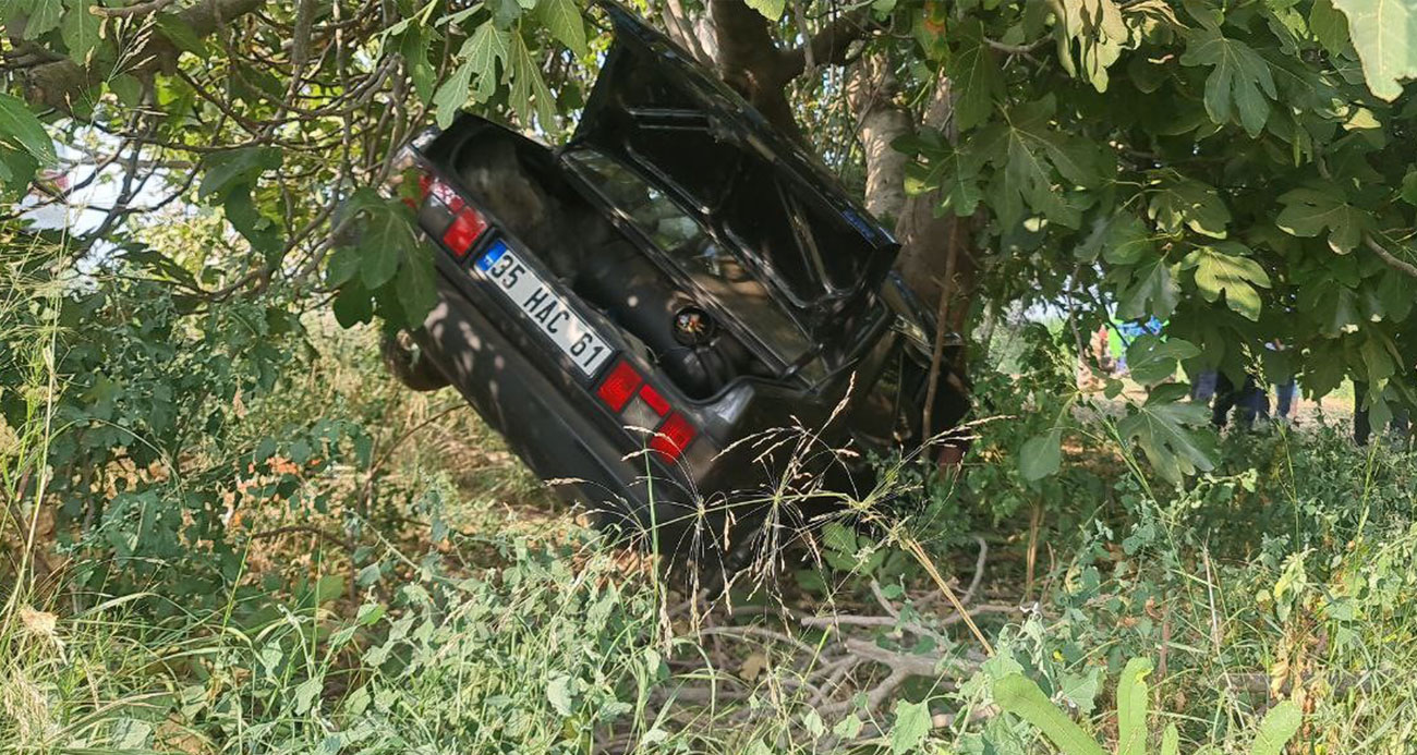 İzmir’de otomobil şarampole uçtu: 2 ölü