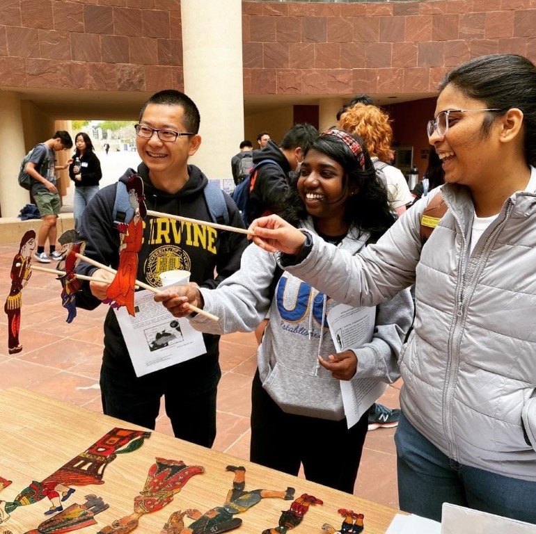 Hacivat ve Karagöz ABD’de büyük ilgi gördü