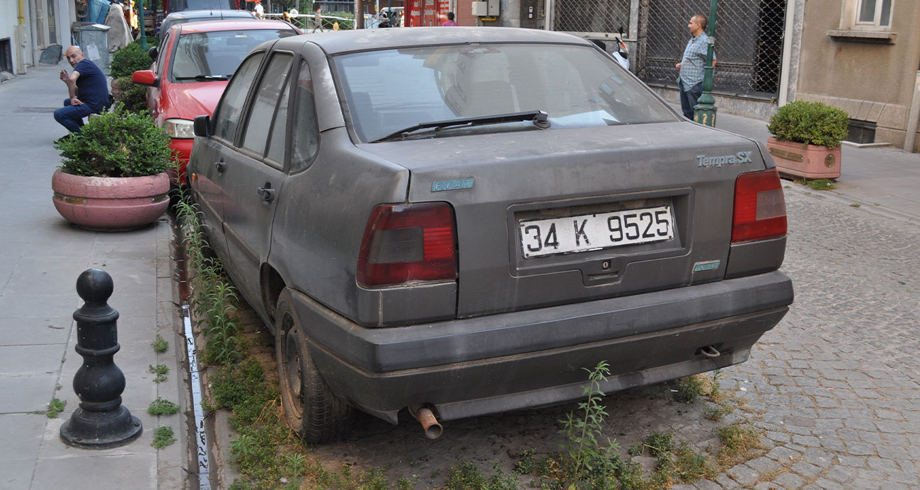 Şehit ailesine ait otomobili 10 yıldan beri hiç hareket etmedi