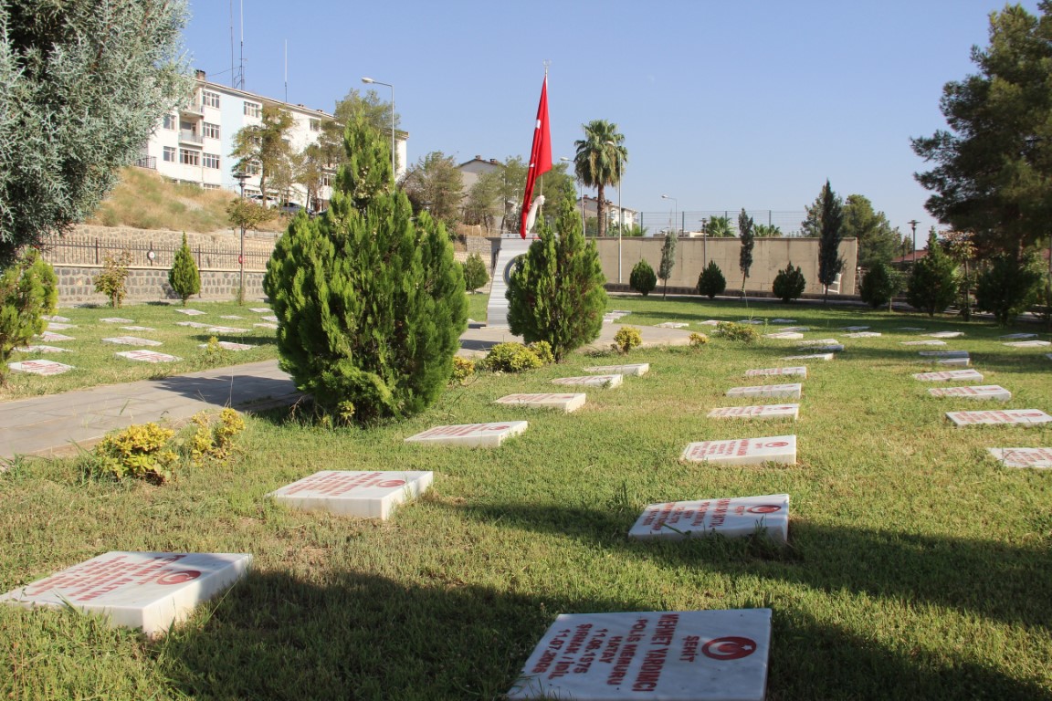 Cizre’de 12 polisin şehit düştüğü saldırı hafızalarda tazeliğini koruyor