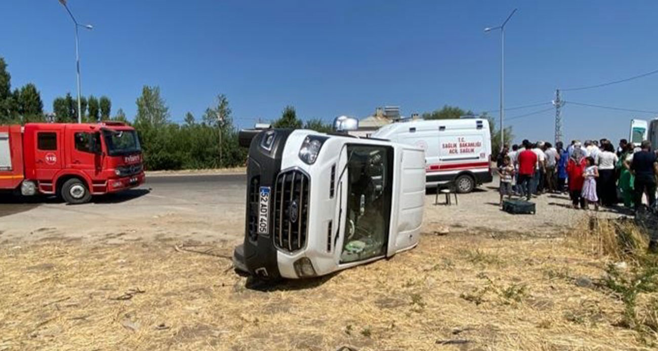 Van’da trafik kazası: 14 yaralı