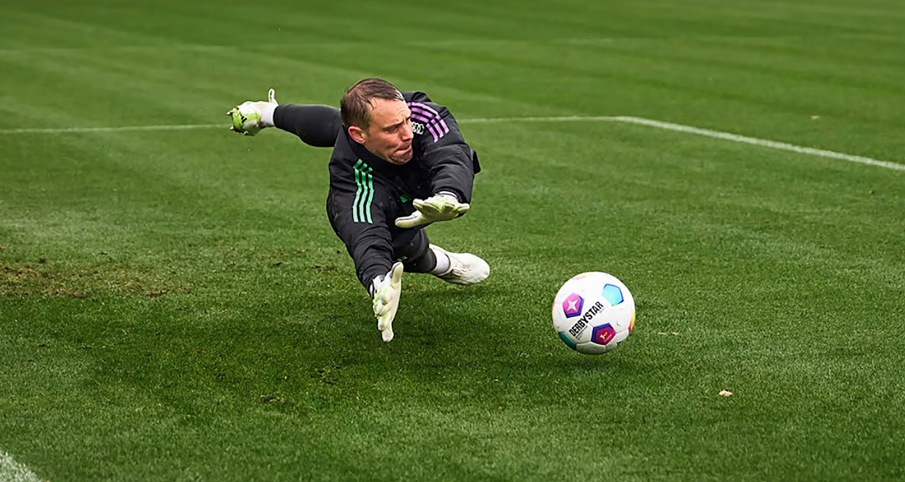 Manuel Neuer, antrenmanlara başladı