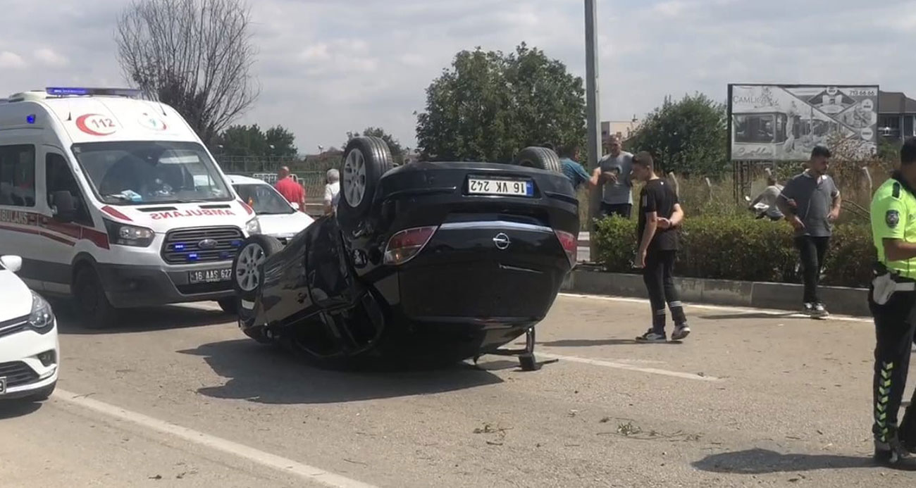 Bursa’da önüne köpek çıkan otomobil takla attı: 3 yaralı