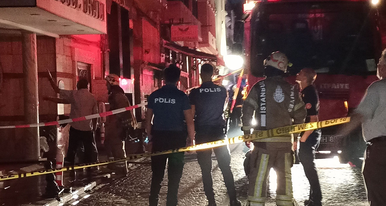 Fatih’te 5 katlı otelde yangın paniği: 40 kişi tahliye edildi