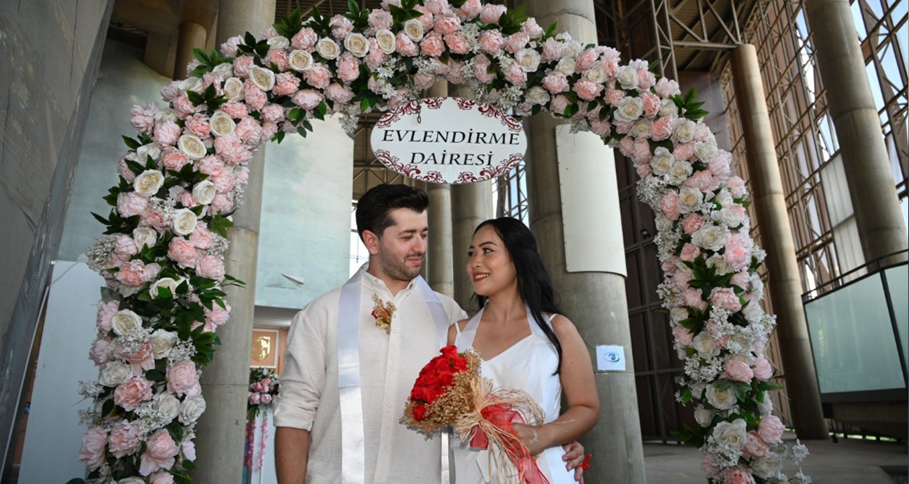 Aşkı 7 bin 500 kilometre uzakta buldu