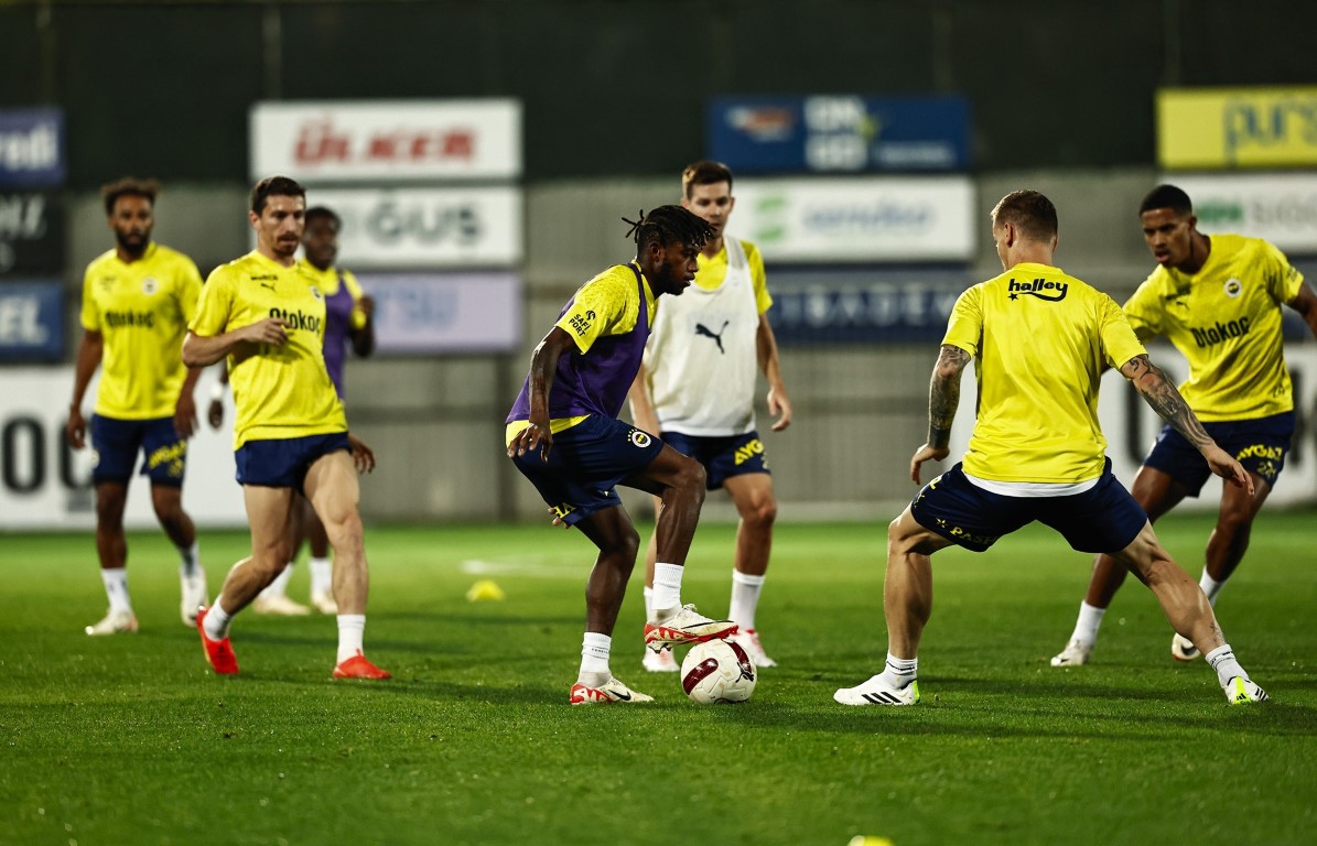 Fenerbahçe, Antalyaspor maçı hazırlıklarına başladı