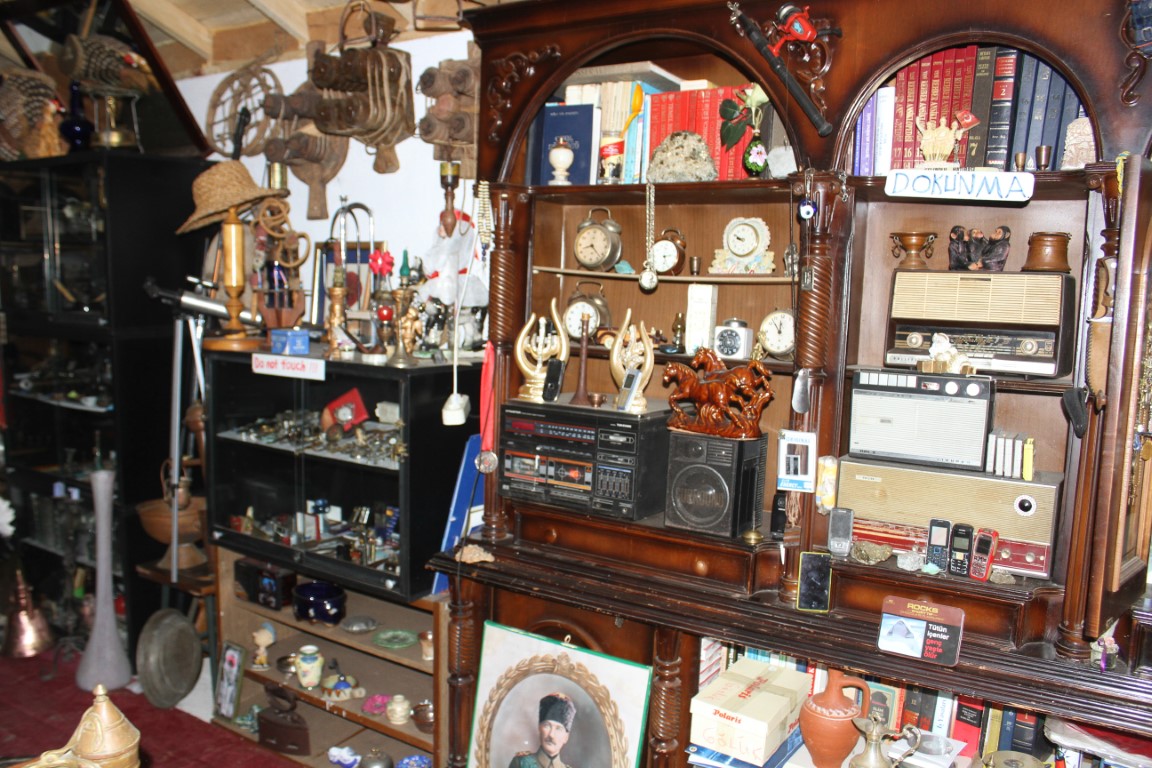 50 yıldır eline geçen her şeyi saklıyor: 10 bin eşyadan oluşan müze kurdu