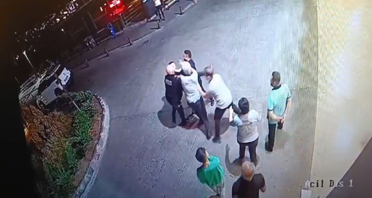 Acil servisteki arbede güvenlik kameralarına yansıdı