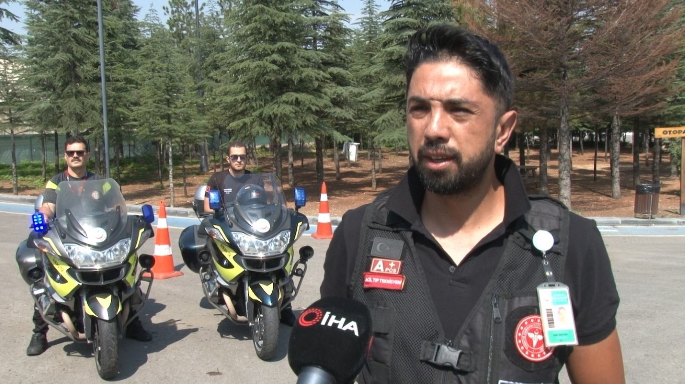 Motosiklet ambulanslar 'altın dakikalar' içerisinde yaptıkları müdahale ile hayat kurtarıyor