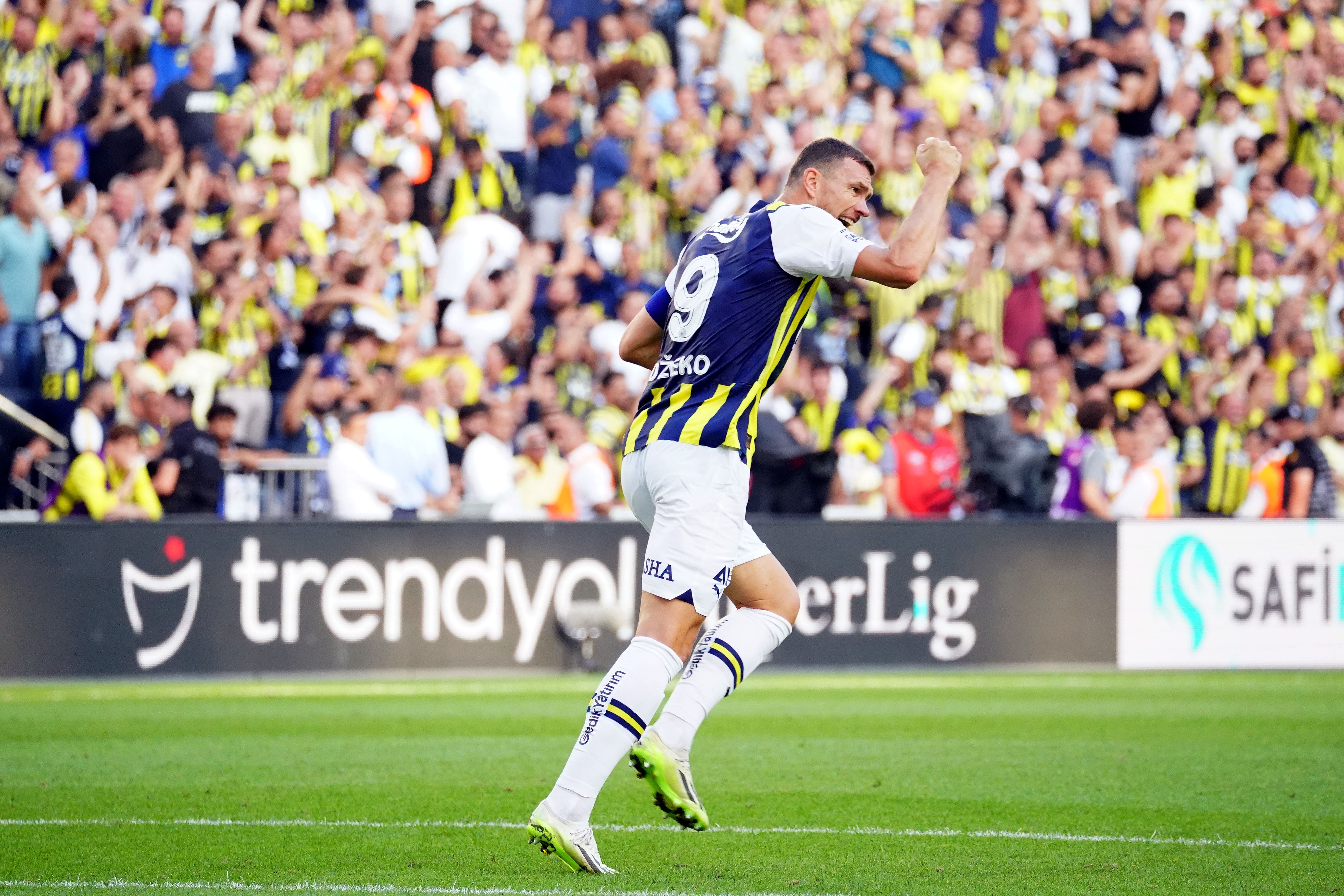 Gol düellosunun galibi Fenerbahçe