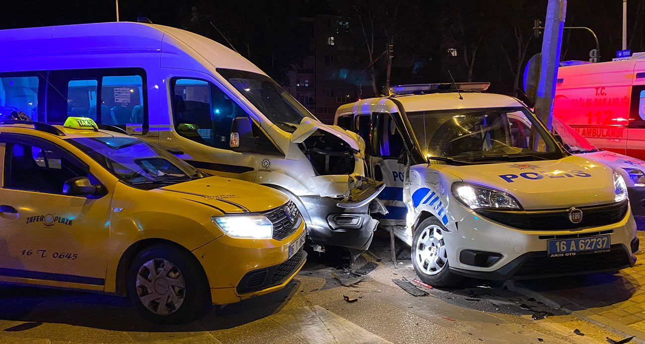 3 araç çarpıştı, 3’ü polis 6 kişi yaralandı