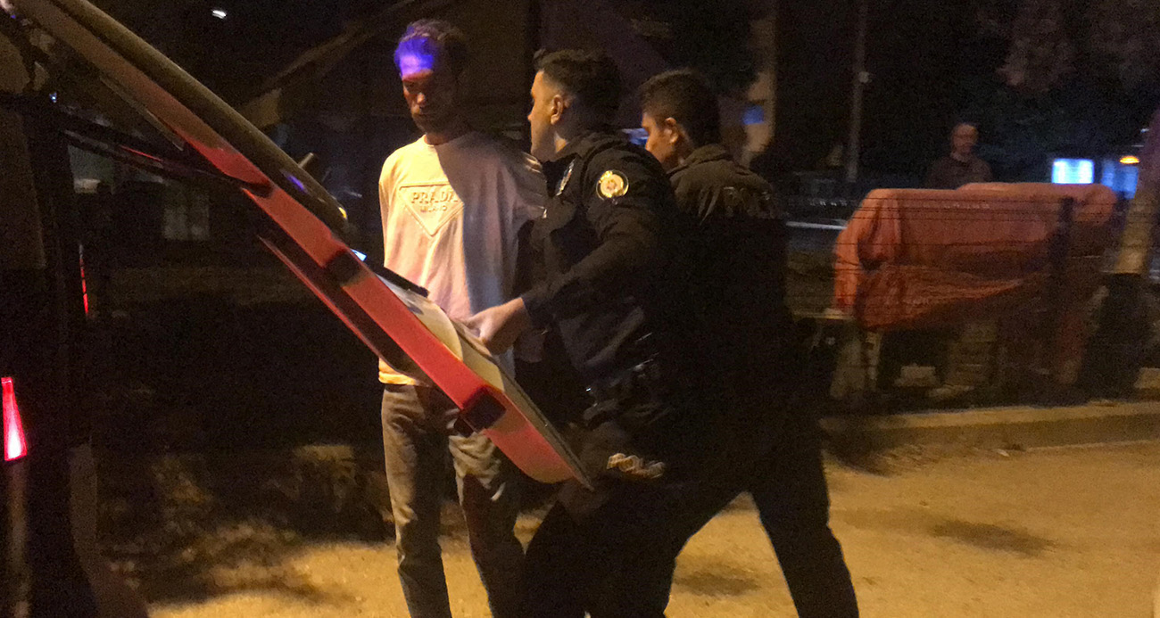 Edirne’de yoldan geçenlere silah gösteren alkollü şüpheliye polisten suçüstü