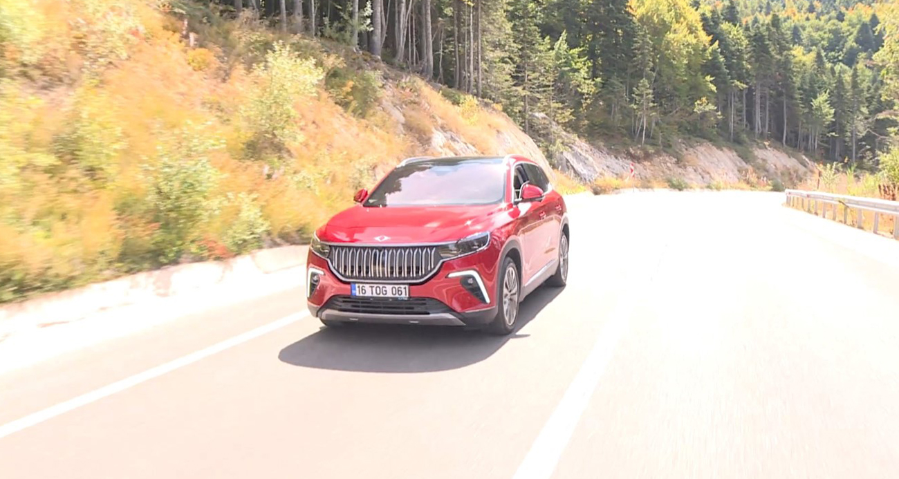 Türkiye’nin ilk uzay yolcuları Togg’u deneyimledi