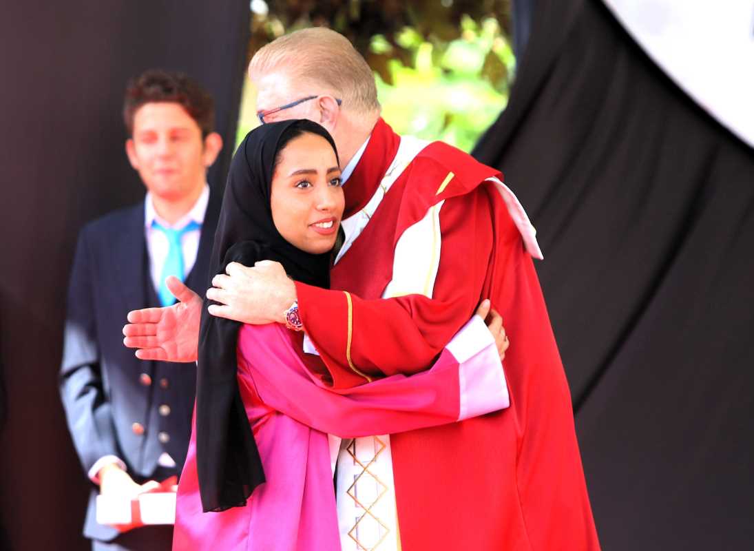 Yemen’deki iç karışıklıktan dolayı okumak için geldiği Türkiye’de dönem birincisi oldu