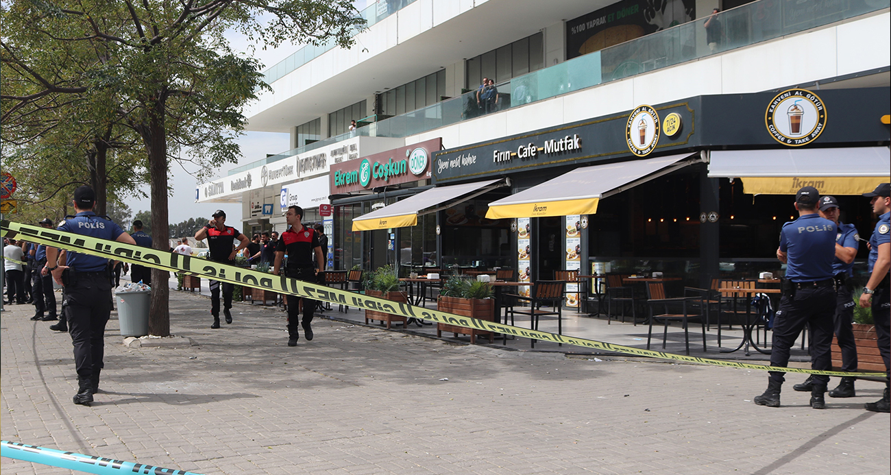 İzmir’de adliye önündeki çatışmada 21 gözaltı