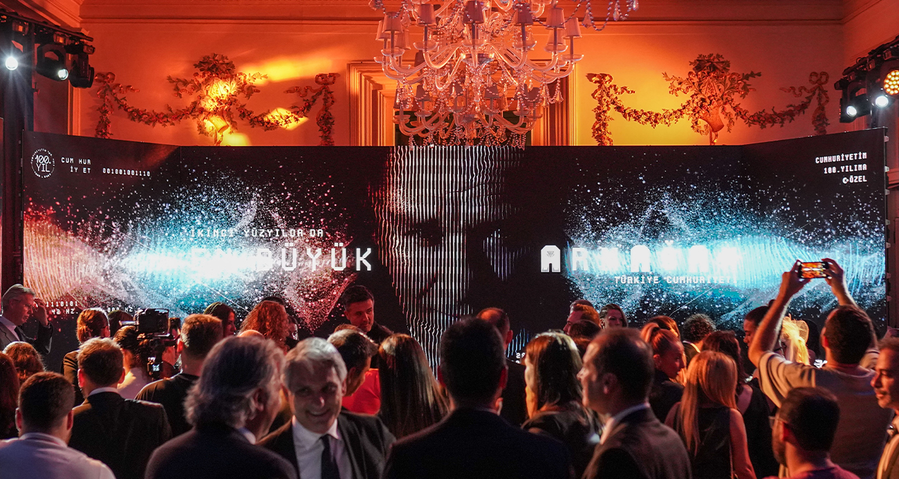 Atatürk, yapay zekâ teknolojisiyle gerçeğe en yakın sesiyle Türk halkına seslendi