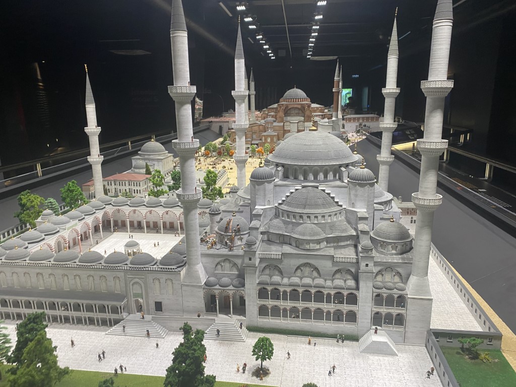 İstanbul Tarihi Yarımada Model Sergisi 10 bin hareketli figürüyle dikkat çekiyor