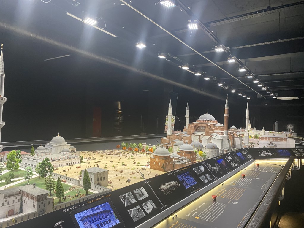 İstanbul Tarihi Yarımada Model Sergisi 10 bin hareketli figürüyle dikkat çekiyor