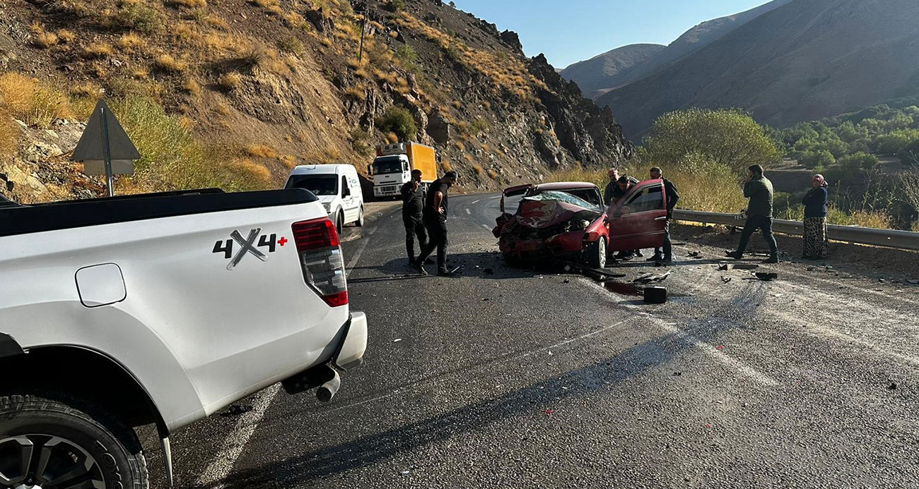 Hakkari’de trafik kazası: 3 yaralı