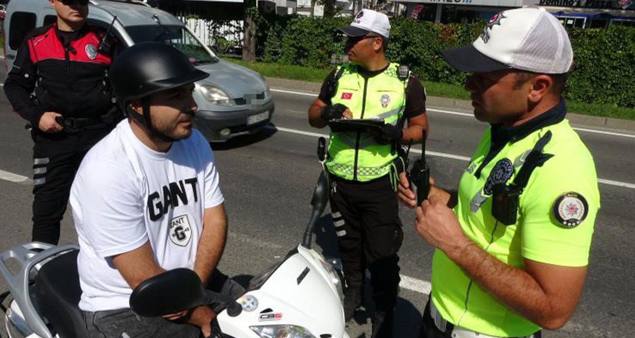 Motosiklet sürücüleri hem denetlendi, hem de bilgilendirildi