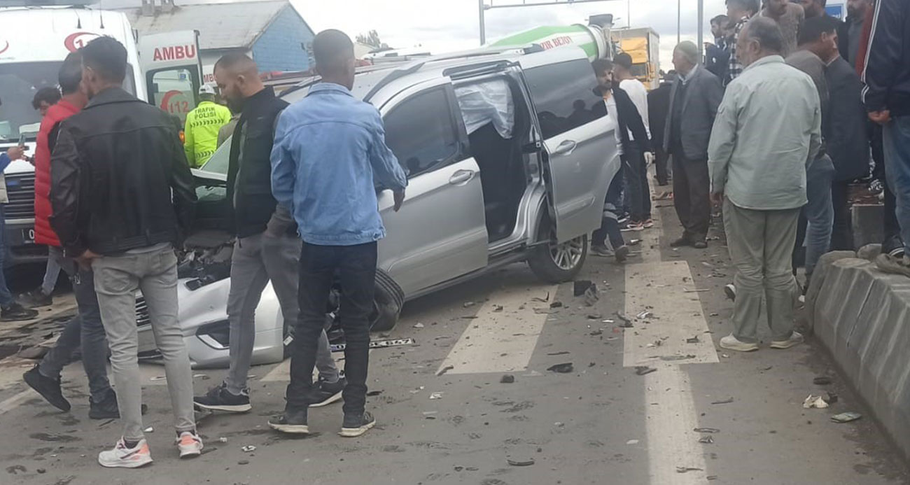 Ağrı’da iki hafif ticari aracın çarpışması: 6 yaralı