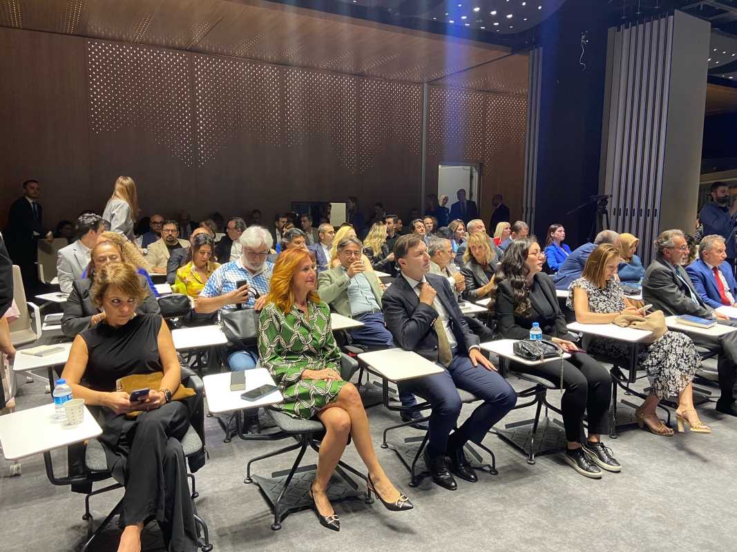 Türkiye Hastanesi Genel Müdürü Hayati Odabaşı ’Yılın En Başarılı Sağlık Yöneticisi Ödülü’nü aldı