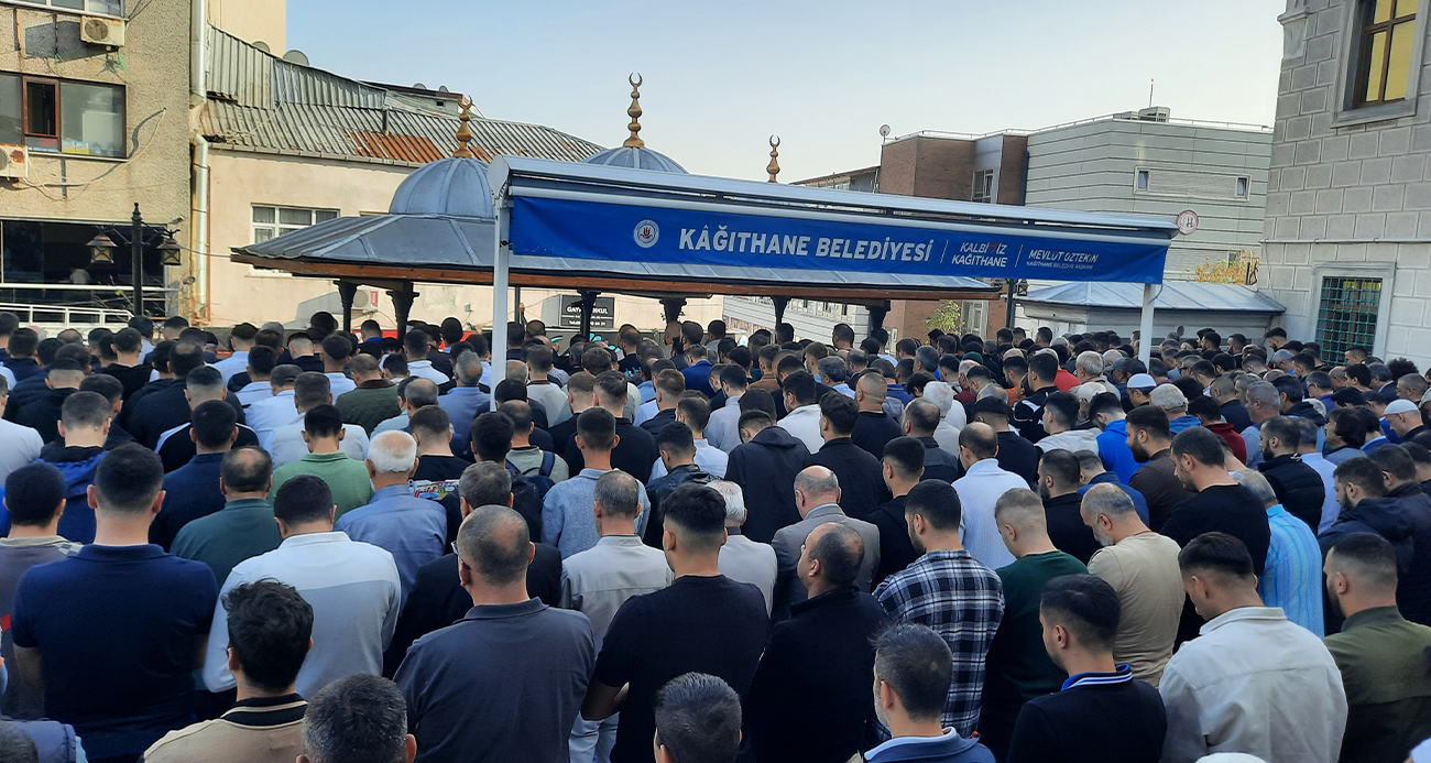 Yunanistan’da öldürülen 6 Türk’ten 4’ü İstanbul’da toprağa verildi