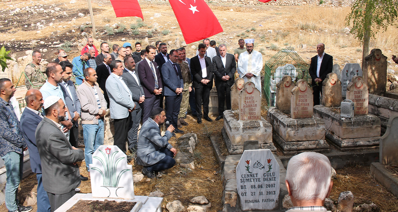 PKK’lı teröristlerin şehit ettiği 26 vatandaş mezarları başında anıldı