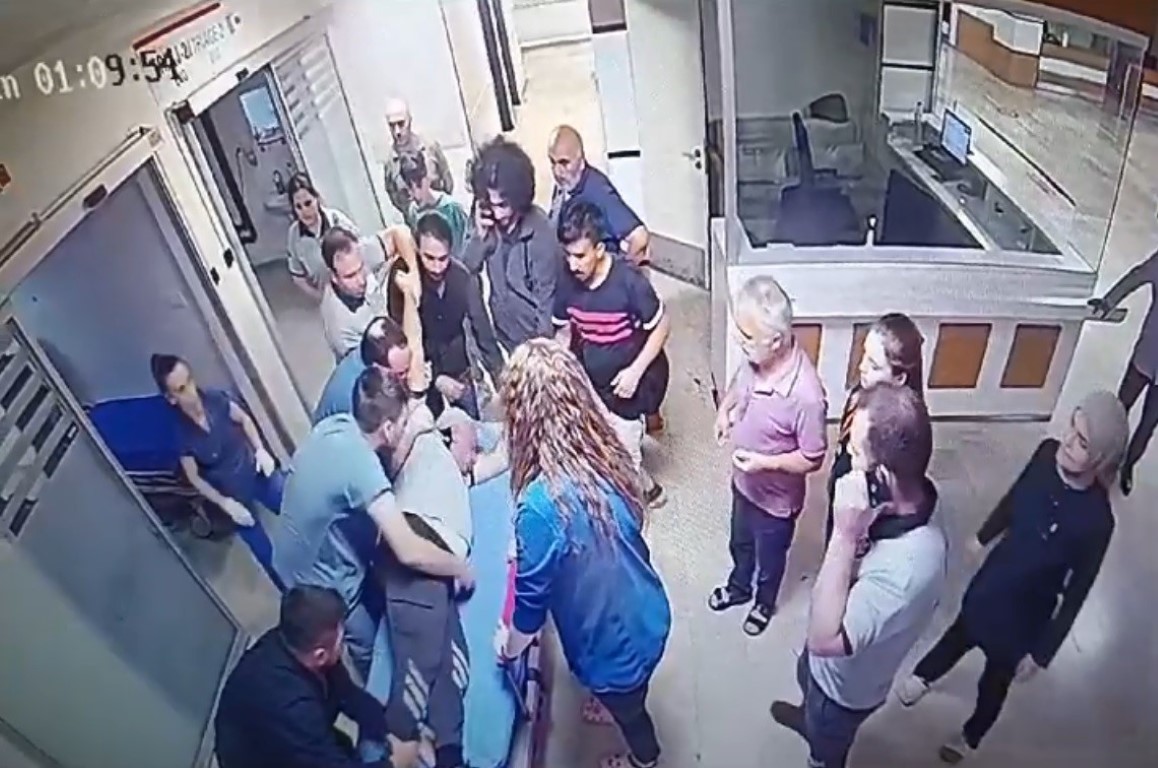 Acil servisteki arbede sonrası kalp krizi geçiren güvenlik görevlisi hayatını kaybetti