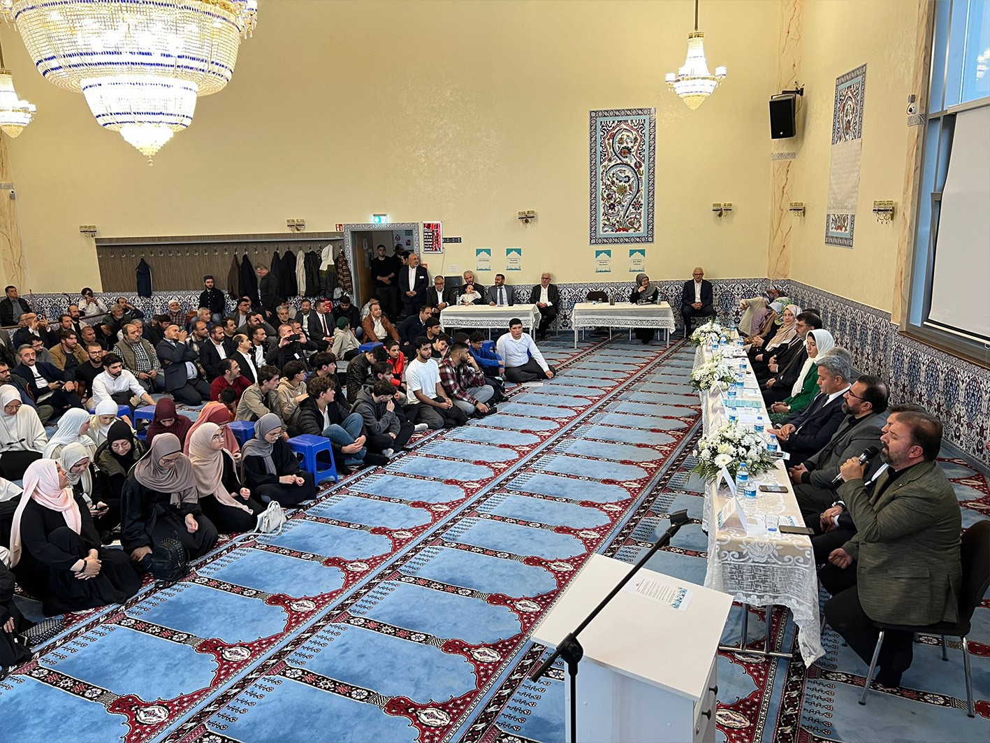 Almanya'nın ilk İmam Hatip Lisesi açıldı