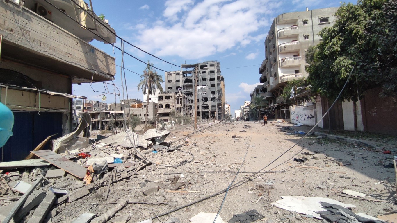 İsrail Gazze'deki İslam Üniversitesi'ni bombaladı