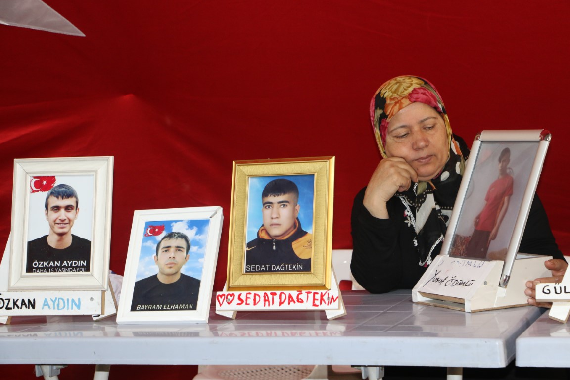 Diyarbakır anneleri bin 503 gündür çocukları için nöbette